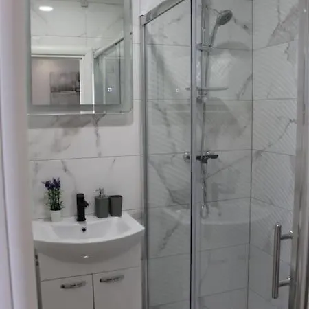 Luxury Cvita 2 * Podstrana